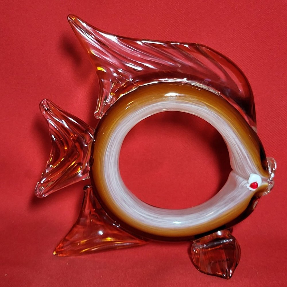 VTG Glass Fish Hand Blown Art Glass Circular Amber White Sculpture